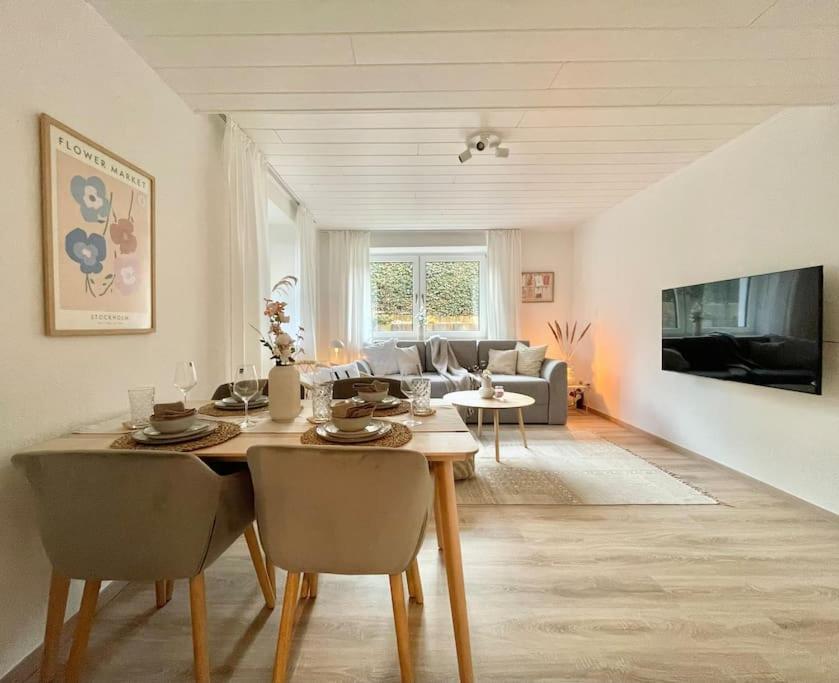 Apartment Stadt-oase - Kostenlos Parken, Ruhig, Kliniken, Gop, Bali-therme, Boxspringbett *